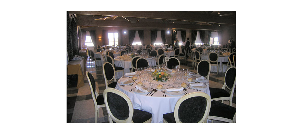 Hotel Palacio de Arenales (Cáceres) - sillas #152 - imagen 02