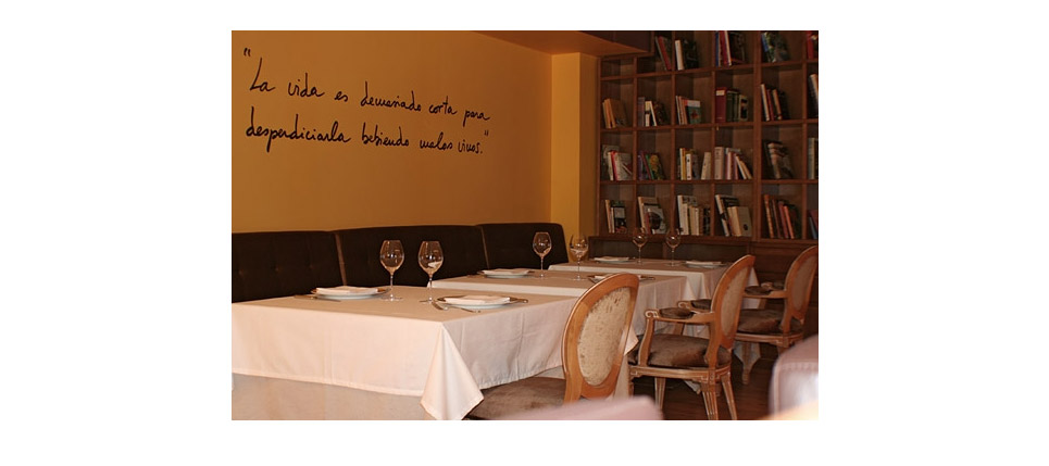 Restaurante Enópata (Valencia) - sillas #503, taburetes #431 y mesas #598 - imagen 01