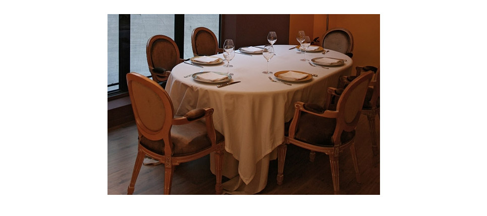 Restaurante Enópata (Valencia) - sillas #503, taburetes #431 y mesas #598 - imagen 02