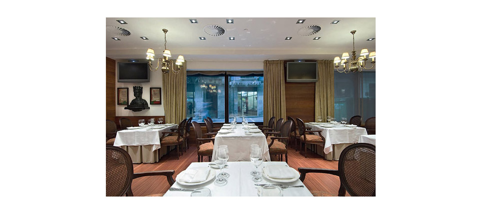 Hotel La Perla (Pamplona) - sillas #329, #035 y #030 - imagen 01