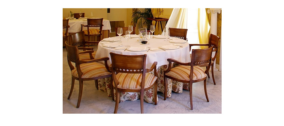 Restaurante Limonar 40 (Málaga) - sillas #246 - imagen 02