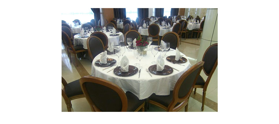 Silla 152 Restaurante en Guinea Ecuatorial - imagen 03